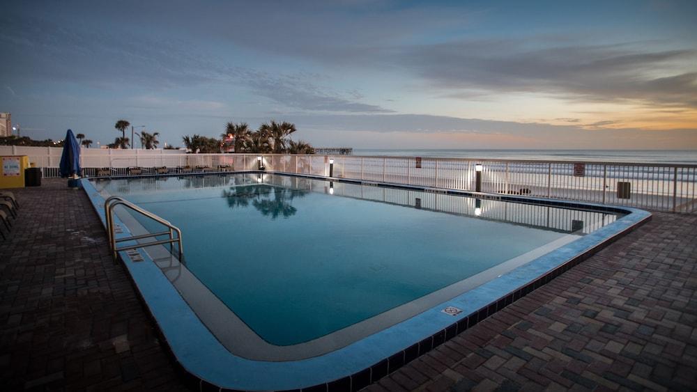 Comfort Inn & Suites Daytona Beach Oceanfront Dış mekan fotoğraf
