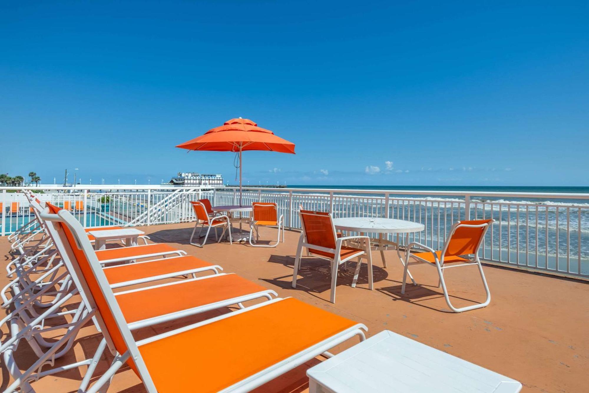 Comfort Inn & Suites Daytona Beach Oceanfront Dış mekan fotoğraf